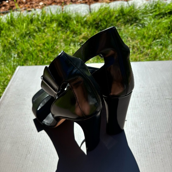 Halston Heritage heels - Picture 2 of 3